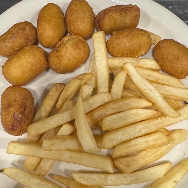 Child's Mini Corn Dogs.