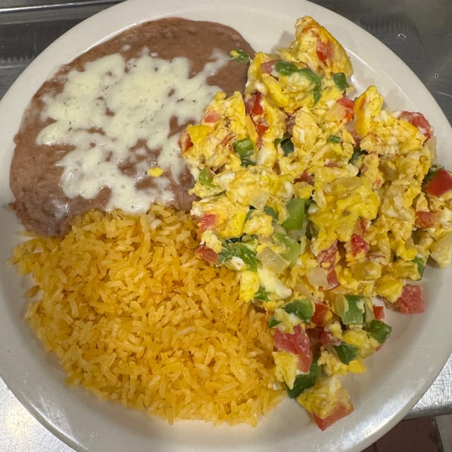 Huevos a La Mexicana.